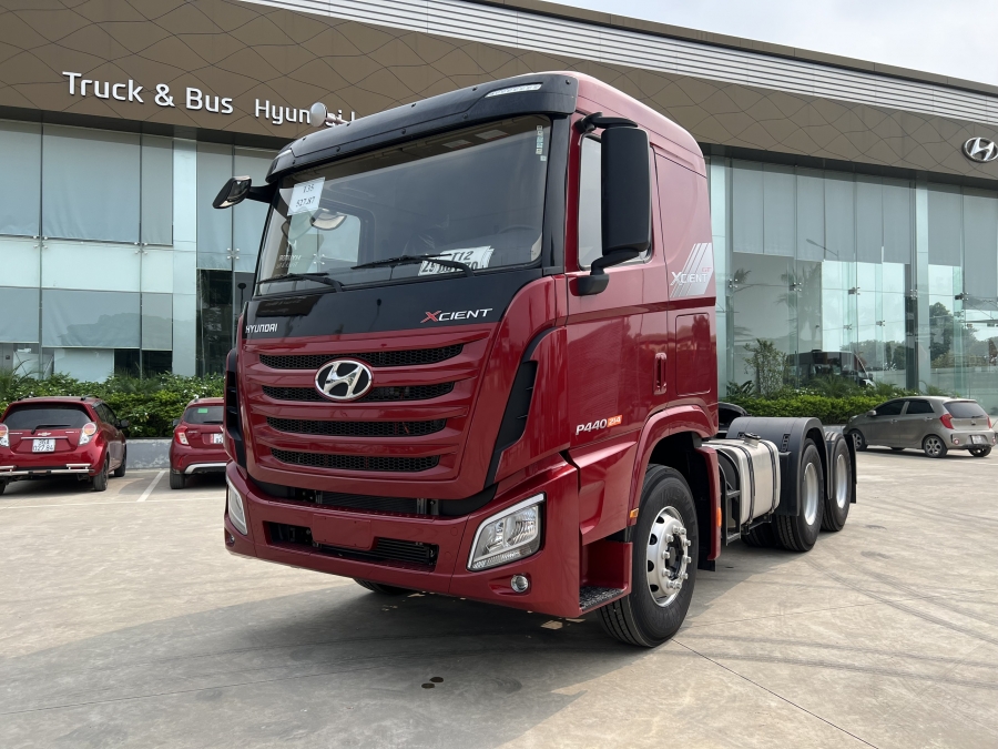 Đầu kéo Xcient GT tại Hyundai Lam Kinh